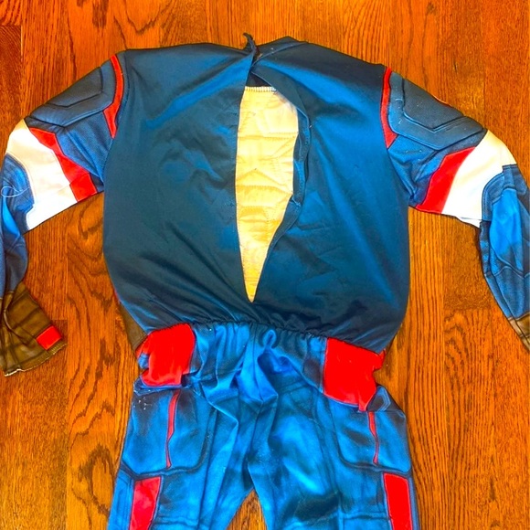 Marvel Captain America Costume - Youth - Picture 4 of 7